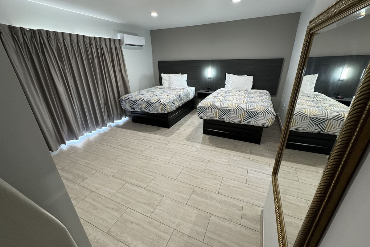 Blackout drapes, free WiFi, bed sheets