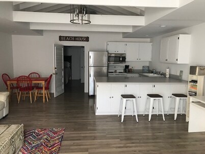 1/4 Mile To The Boat Launch & Beach 2 miles the Camp! Free WiFi, beautiful space