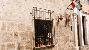 Fachada de la propiedad