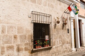 Front of property - Hotel Piru Wasi Arequipa (Arequipa)