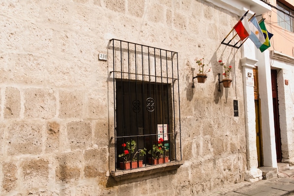 Front of property - Hotel Piru Wasi Arequipa (Arequipa)