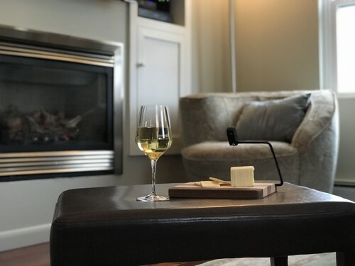 High End Apartment in Downtown  Hallowell