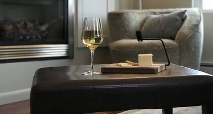 High End Apartment in Downtown Hallowell