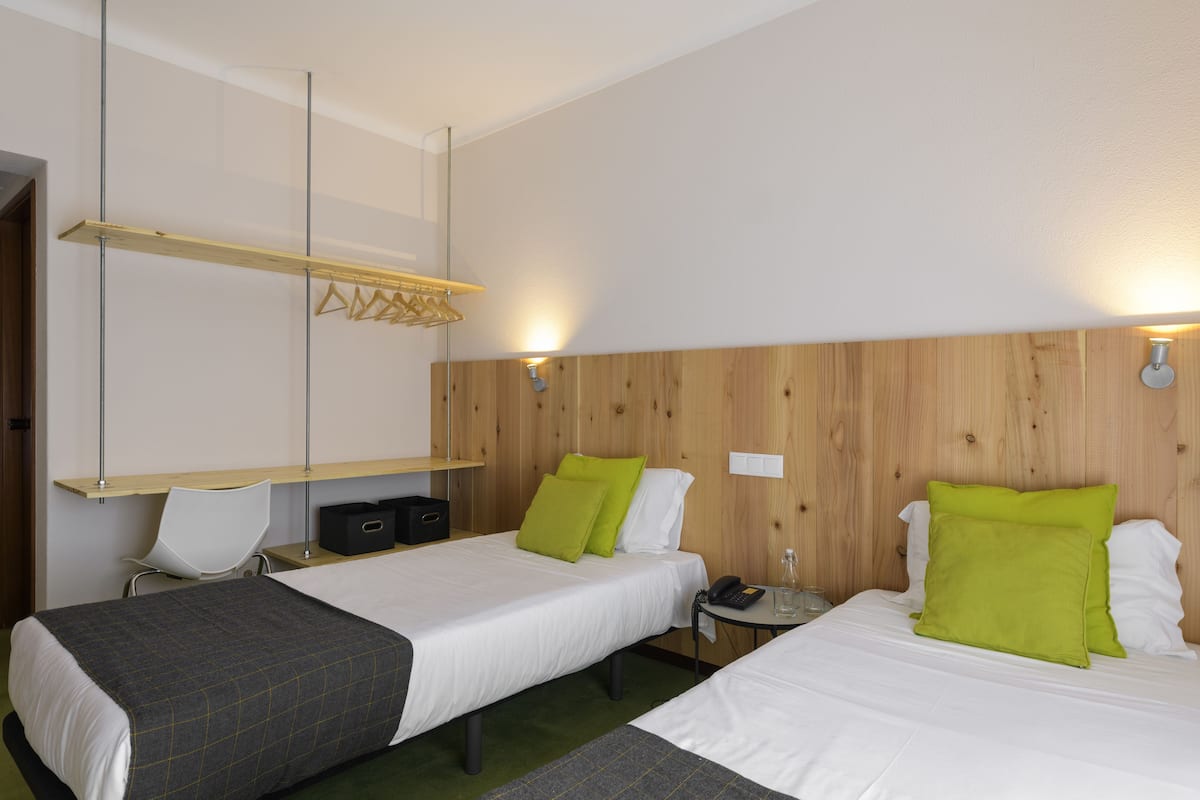Superior Twin kamer | Een kluis op de kamer, een bureau, gratis babybedden, gratis wifi