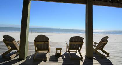 GULF-FRONT- GREAT SHELLING! BOOKING SPRING-SUMMER 2026.
Finance with Affirm.