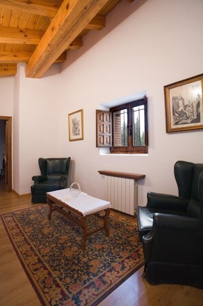 28-inch TV with digital channels - El Molino de la Hiedra (Albeta)