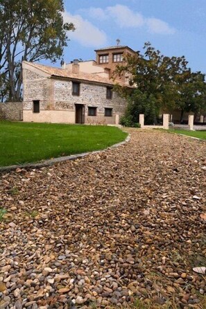 Fachada de la propiedad