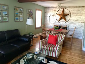 Smart TV, fireplace - Beautifully renovated home with charm!  Sleeps 7.  Located close to EVERYTHING! (Louisville)