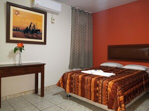Executive Room | In-room safe, rollaway beds, free WiFi, bed sheets - Peru Hosting Piura (Piura)