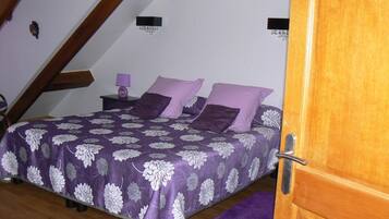 1 bedroom, premium bedding, blackout curtains, soundproofing
