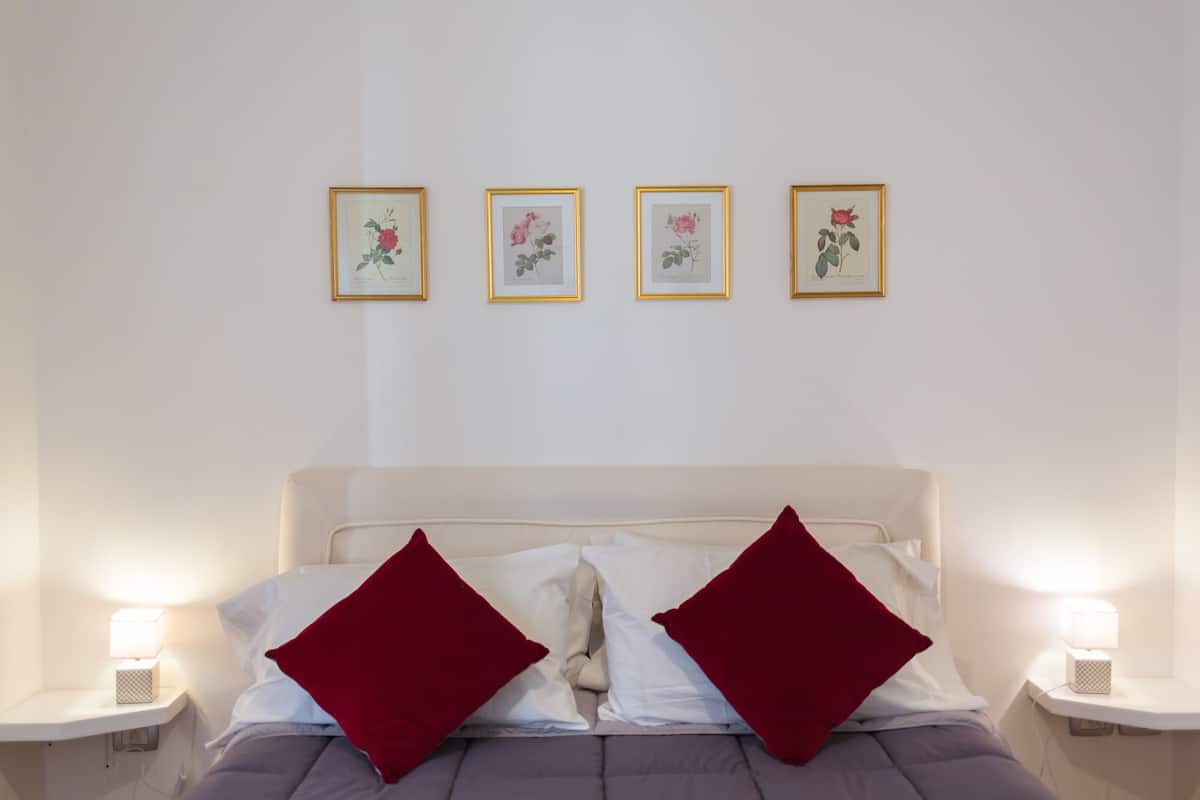 Junior Suite | 10 bedrooms, premium bedding, down comforters, minibar
