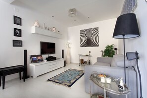 Apartemen (Suite) | Area keluarga | TV layar datar