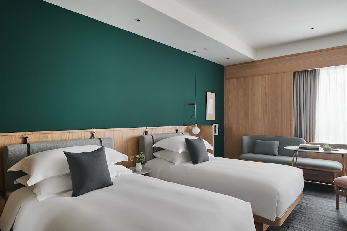 premium bedding, down duvets, minibar, in-room safe