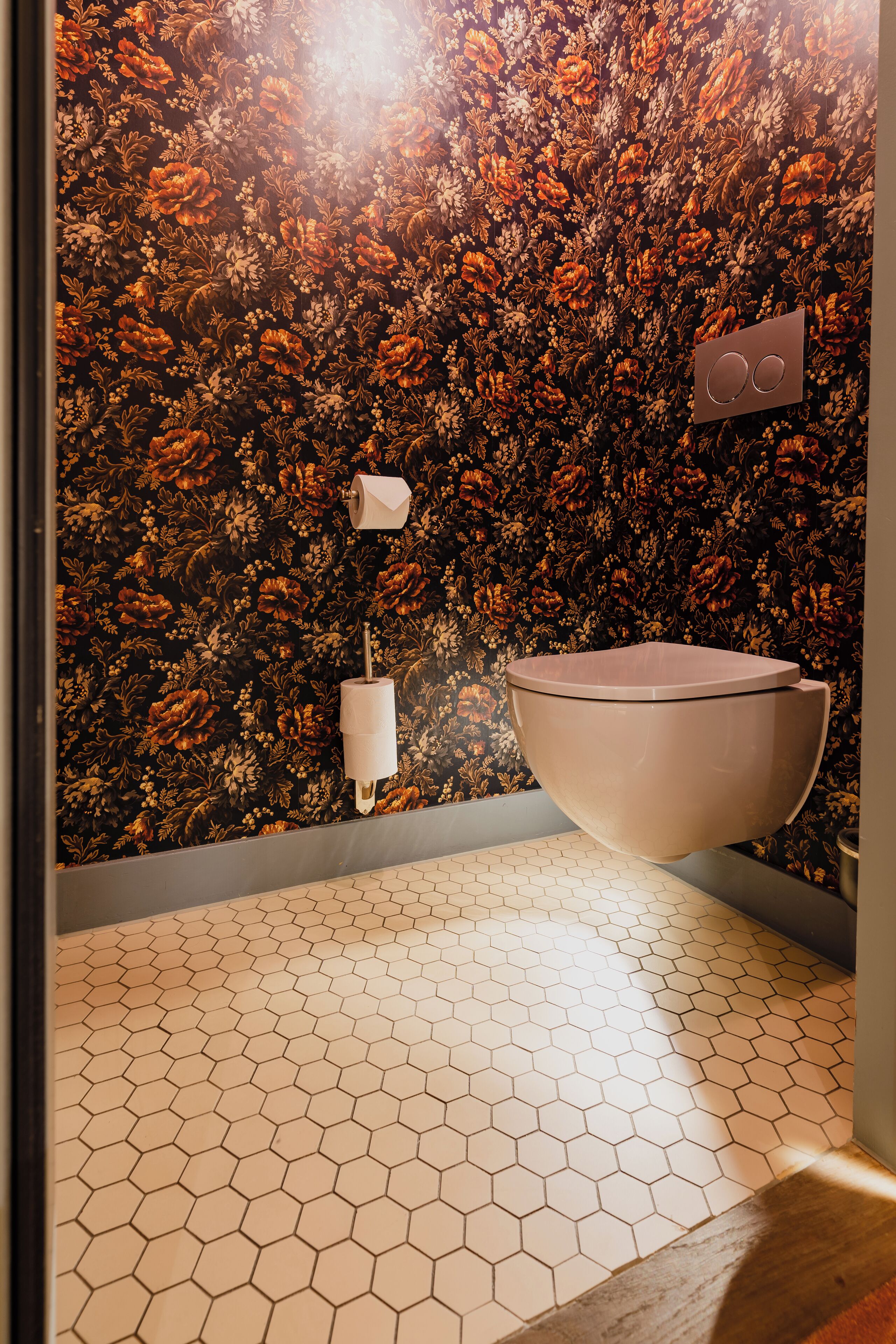 economy double room, 1 double bed (no view) | bathroom | shower, hair dryer, towels