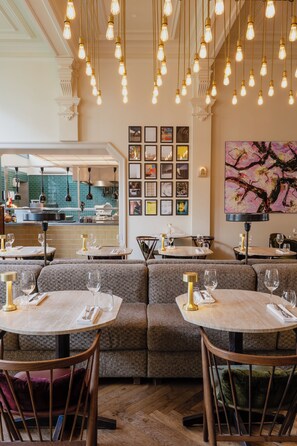 Middag serveres, veganske retter