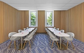 Buffet déjeuner servi tous les jours en supplément