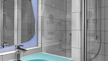 Dusche, Regendusche, Haartrockner, Fußbodenheizung (Badezimmer)