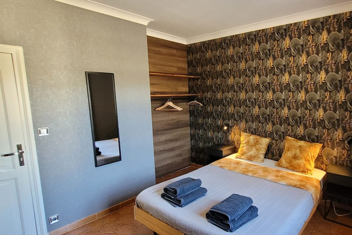 Literie de qualité supérieure, décoration personnalisée