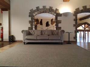 Reception - Hotel Roca (Alp)
