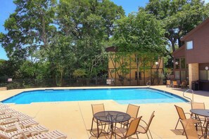 Pool - CW C101 Condo de Comal (New Braunfels)