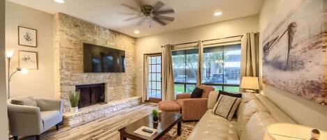 TV, fireplace