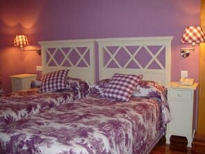 Desk, blackout curtains, free WiFi - Hotel Rural La Puerta de la Ribera (Sardon de Duero)