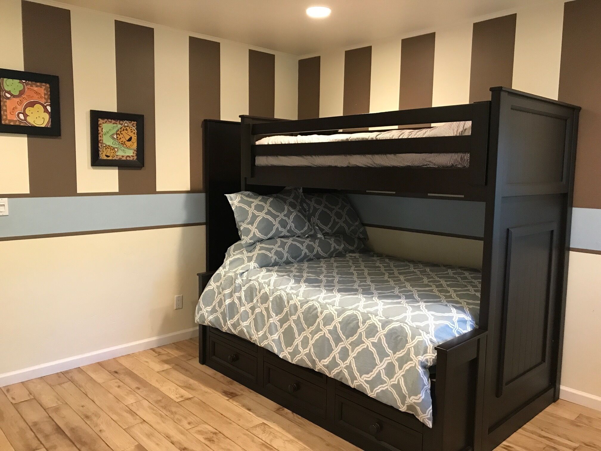 Guest room #2, twin over full bunk bed