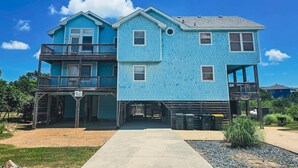 Exterior - Elevator, 6 King MBR, private heated pool, pets OK (Corolla)