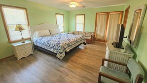 8 bedrooms, iron/ironing board, travel cot, free WiFi - Elevator, 6 King MBR, private heated pool, pets OK (Corolla)