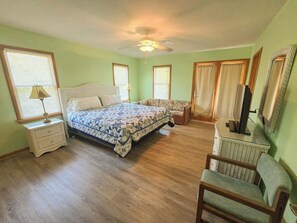 Room - Elevator, 6 King MBR, private heated pool, pets OK (Corolla)