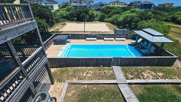 Pool - Elevator, 6 King MBR, private heated pool, pets OK (Corolla)