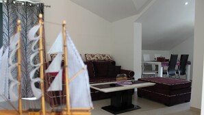 1 chambre, bureau, chambres insonorisées, fer et planche à repasser