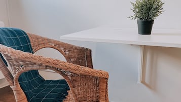 Chambre Familiale, salle de bains privée, vue jardin