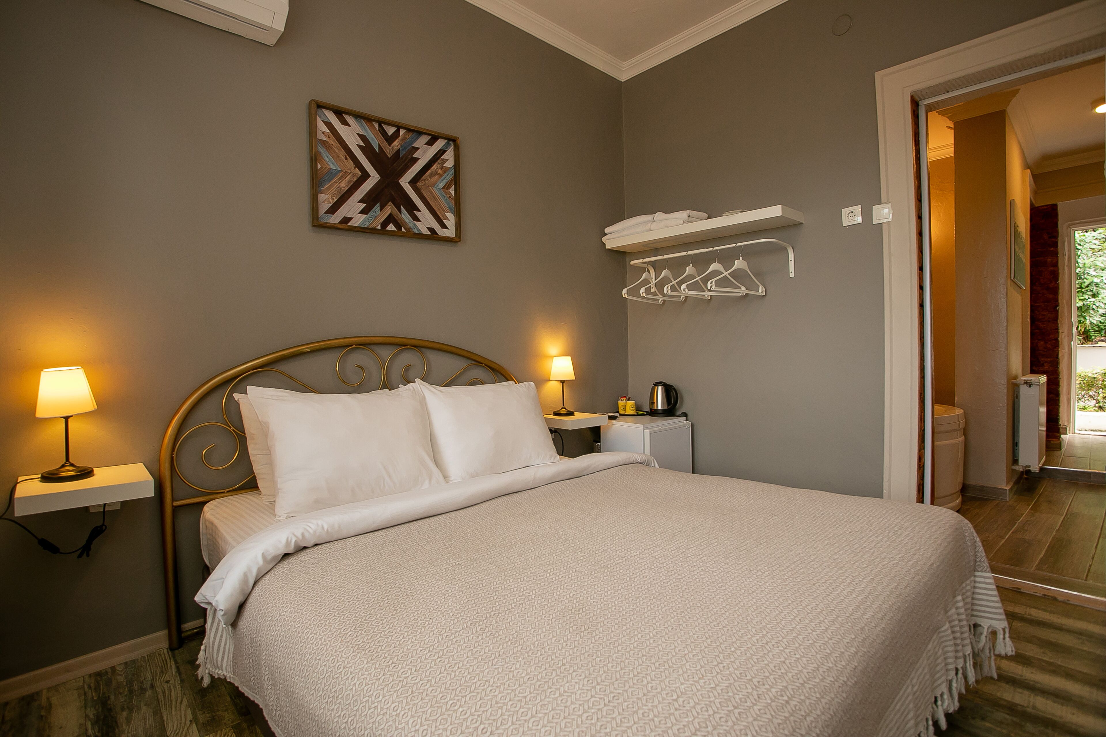 Luxury Double Room, Sea View | Free WiFi, bed sheets