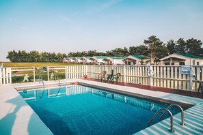 Pool - Island Life Cottage (West Covehead)