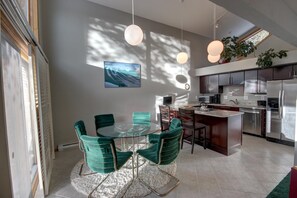 Casa, varias camas, vista a la montaña (Keystone Bristlecone Home 31) | Servicio a la habitación