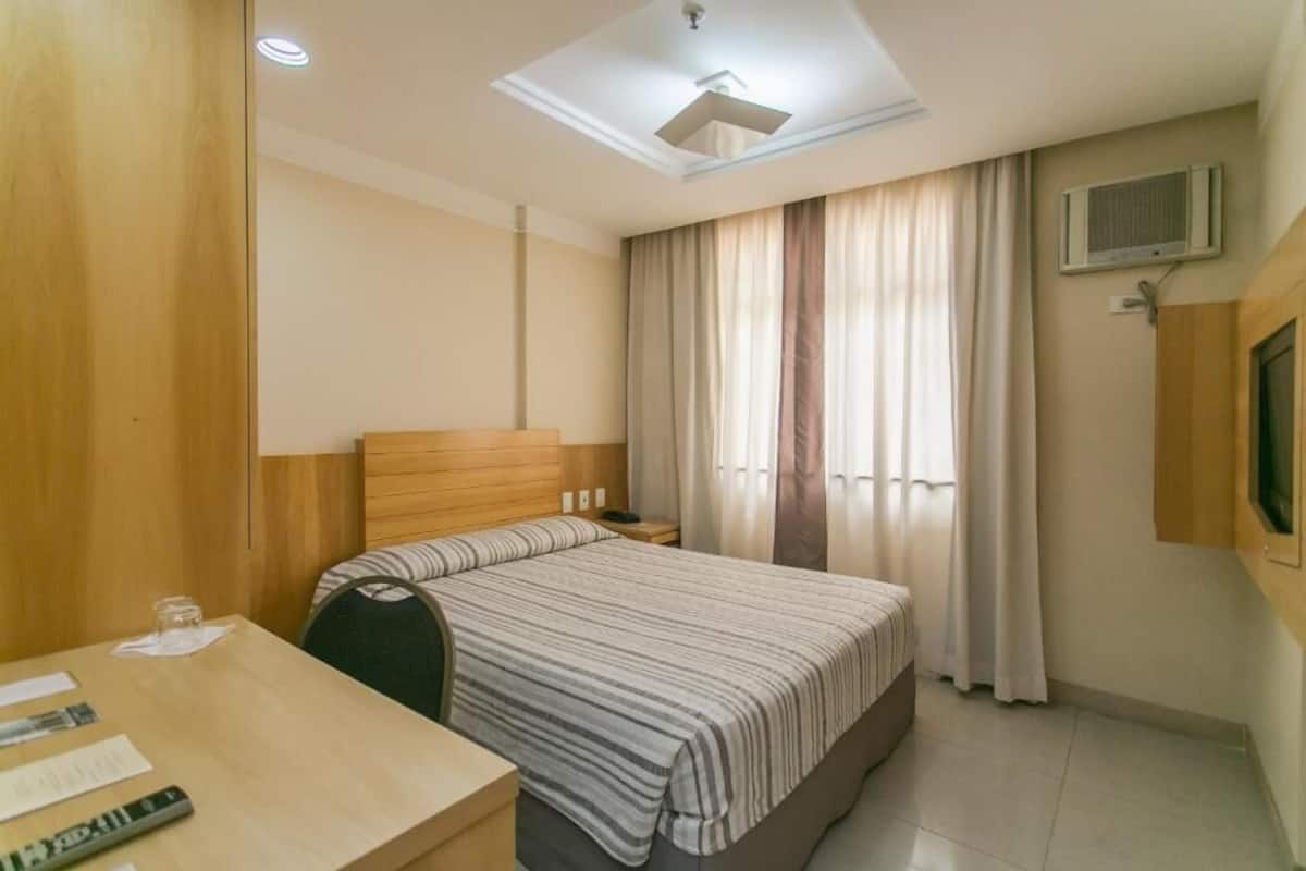 Quarto casal standard | Quartos à prova de som, roupa de cama