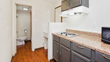 Premium Room, 2 Double Beds, Kitchenette | Private kitchenette | Microwave, coffee/tea maker
