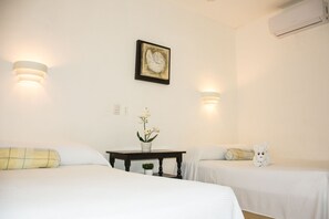 Meja kerja, setrika/meja setrika, dan Wi-Fi gratis