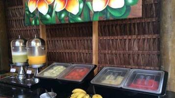 Ilmainen päivittäinen buffetaamiainen