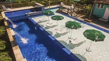 3 piscinas externas