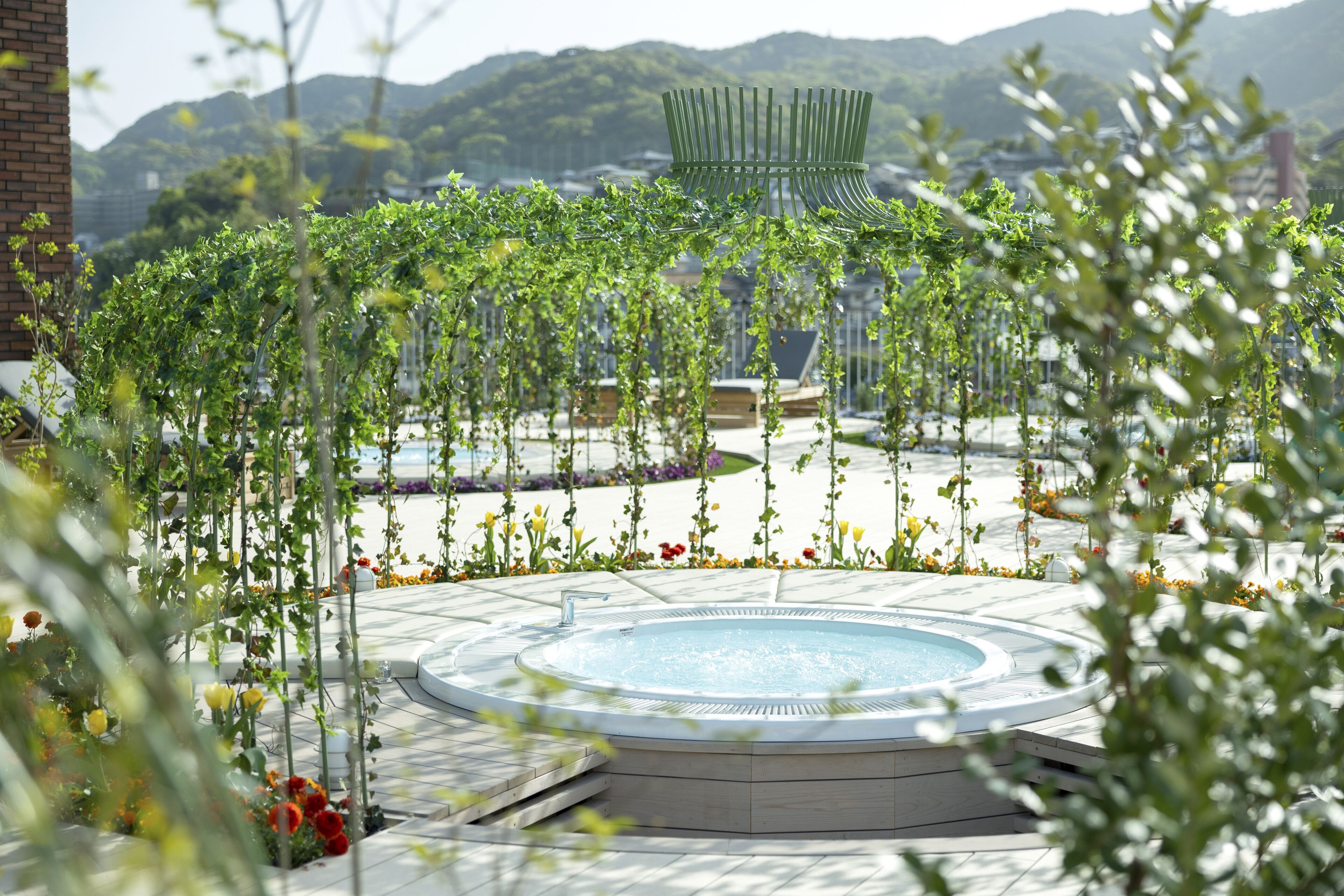 屋外スパ浴槽