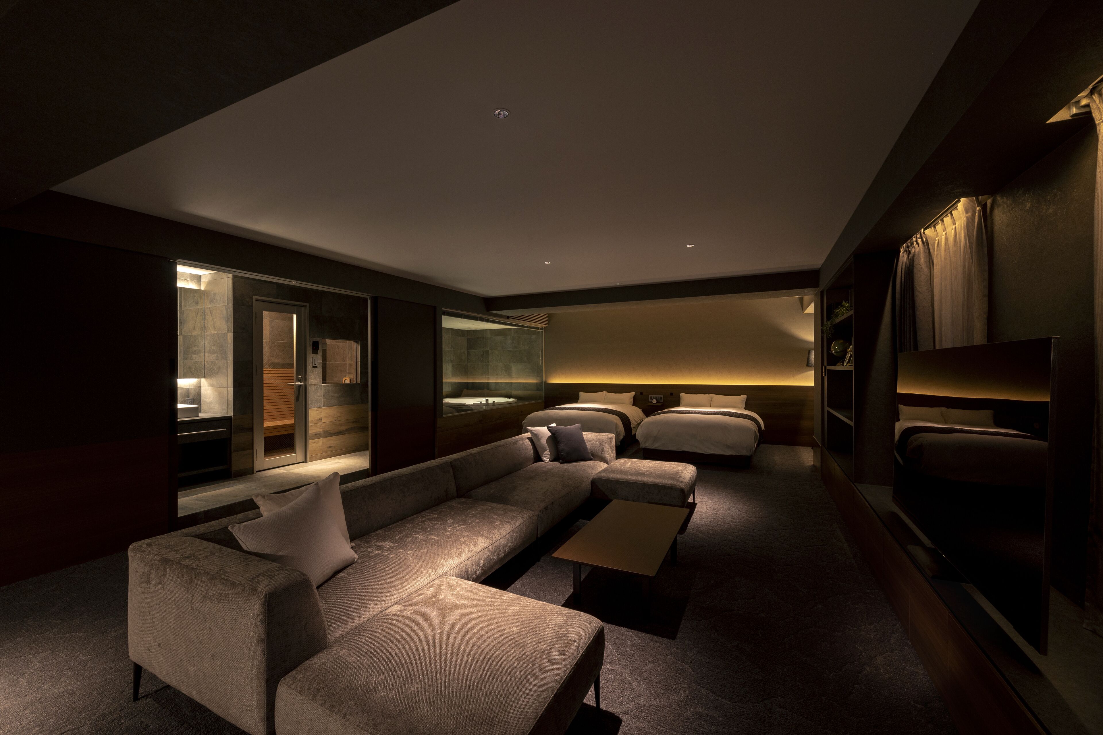 [Royal Suite] with Private Sauna (90sqm), Non Smoking | Minibar, in-room safe, desk, laptop workspace