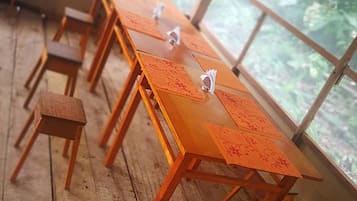 Bao gồm bữa sáng đầy đủ