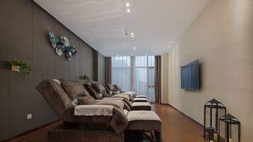 Body treatments, hydrotherapy, body scrubs, facials, reflexology