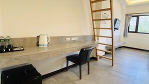 スタンダード ルーム | 1 室のベッドルーム、高級寝具、羽毛の掛け布団、デスク