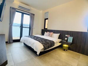 Standard Room | 1 bedroom, premium bedding, down comforters, desk - Xuyu B&B (Chishang)
