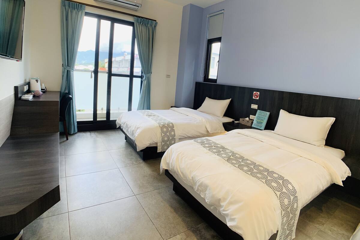 Camera Standard con 2 letti singoli | 1 camera, biancheria da letto di alta qualità, copriletto in piuma