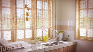 3-Bedroom House | Private kitchenette - Manis-Manis Balinese Cottage (Malacca City)