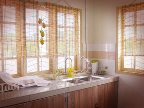 Private kitchenette - Manis-Manis Balinese Cottage (Malacca City)